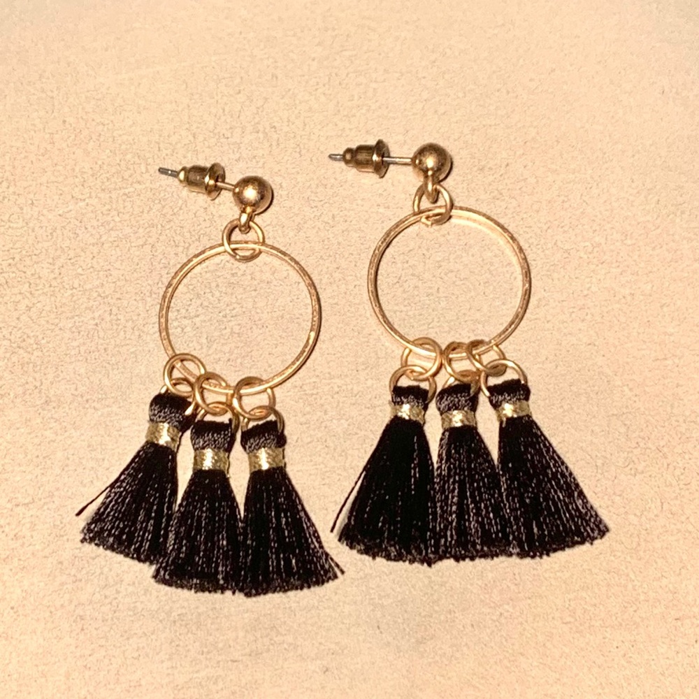 Francesca’s 3 Tassel Gold Earrings